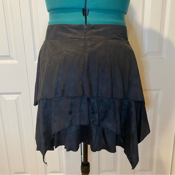 NWT Faux Suede Black Handkerchief Layered Mini Skirt. Size Large. - Picture 5 of 14
